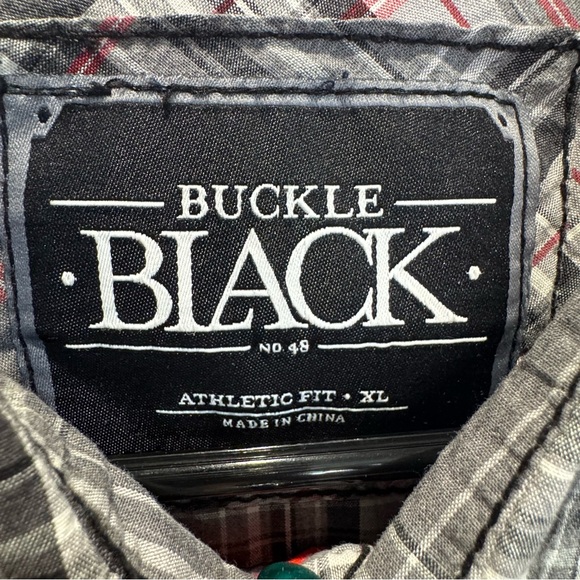 Buckle Black Athletic Fit Men's XL Long Sleeve Button Down Plaid Shirt Black Red - Picture 4 of 7